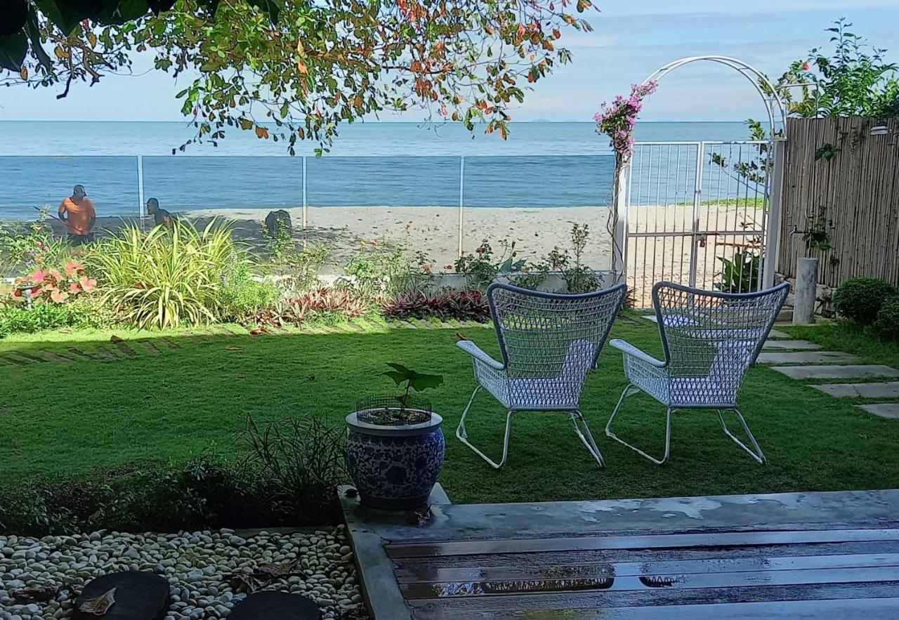 Smell rose beach garden Batu Feringgi Exterior foto