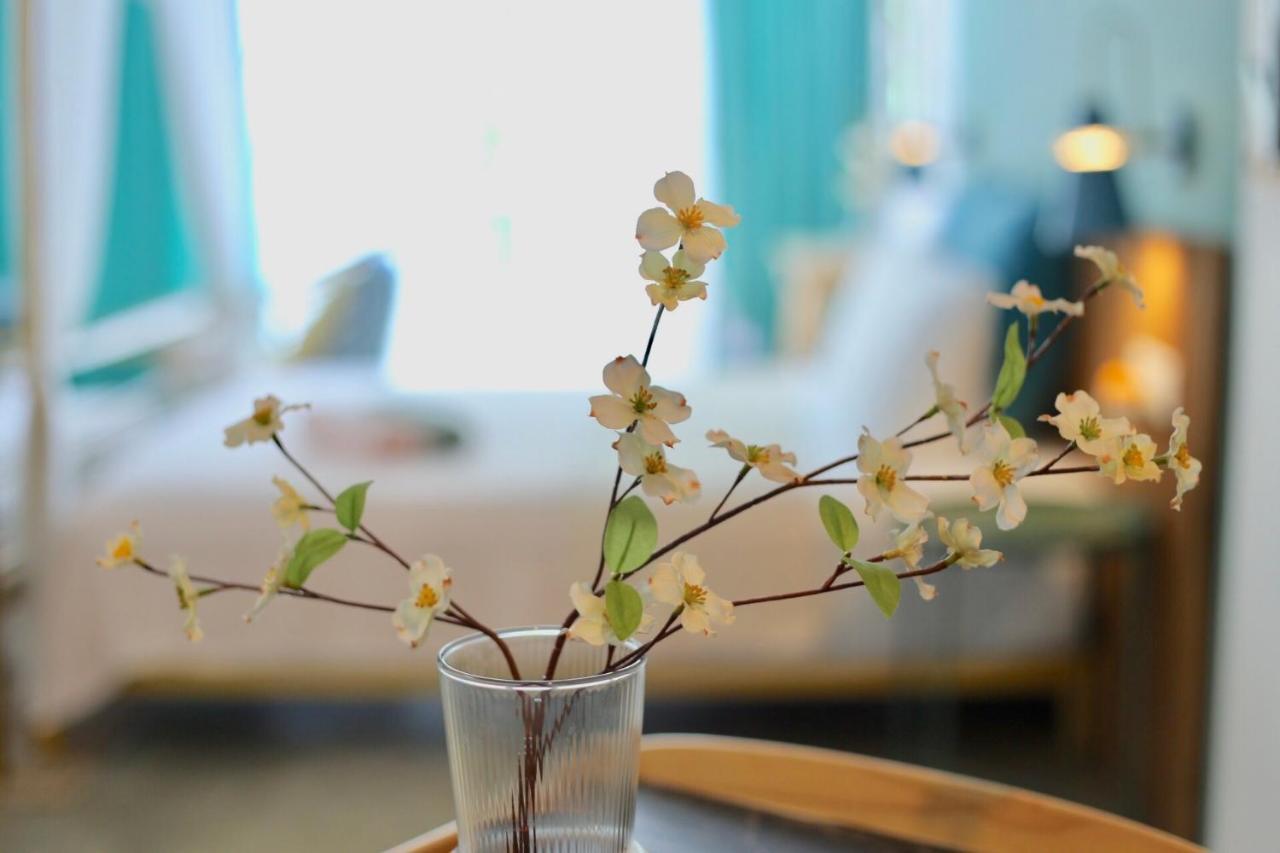 Smell rose beach garden Batu Feringgi Exterior foto