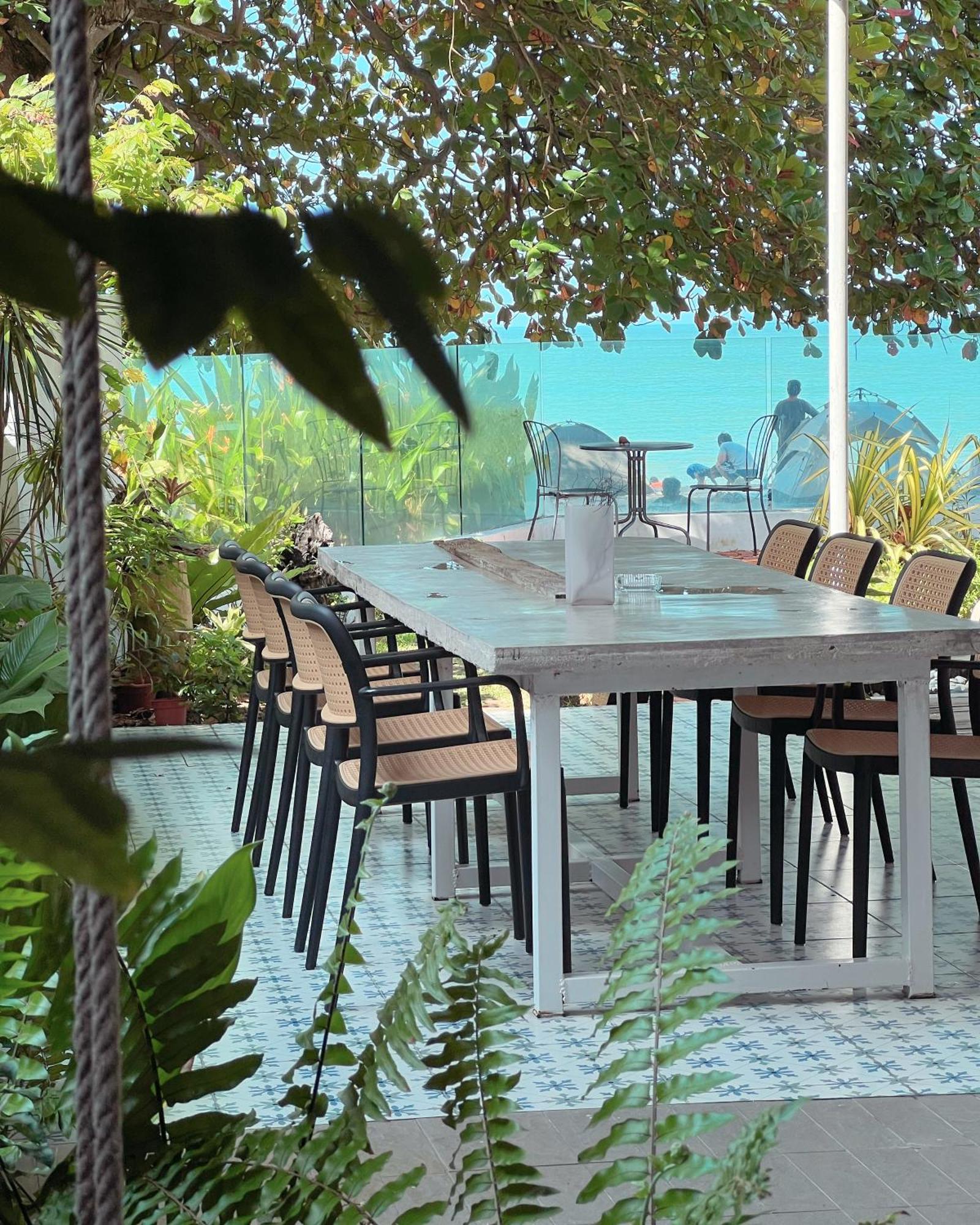 Smell rose beach garden Batu Feringgi Exterior foto