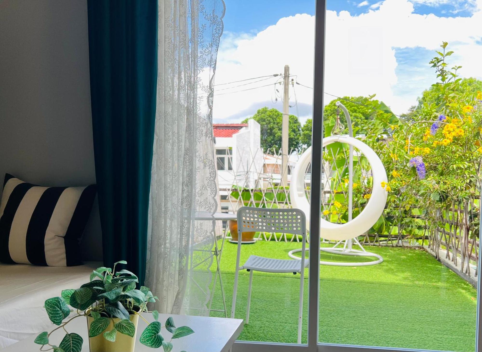 Smell rose beach garden Batu Feringgi Exterior foto