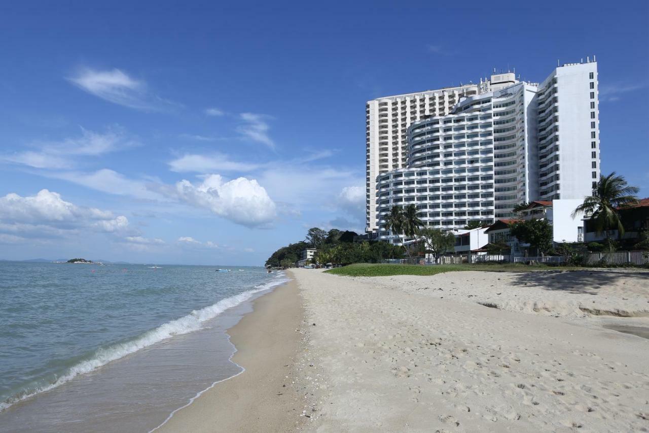 Smell rose beach garden Batu Feringgi Exterior foto