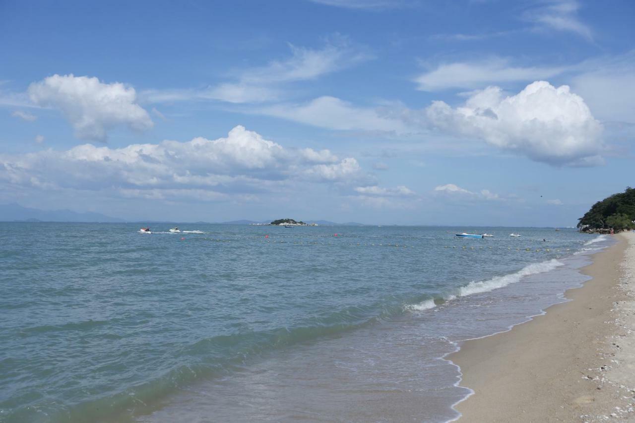Smell rose beach garden Batu Feringgi Exterior foto