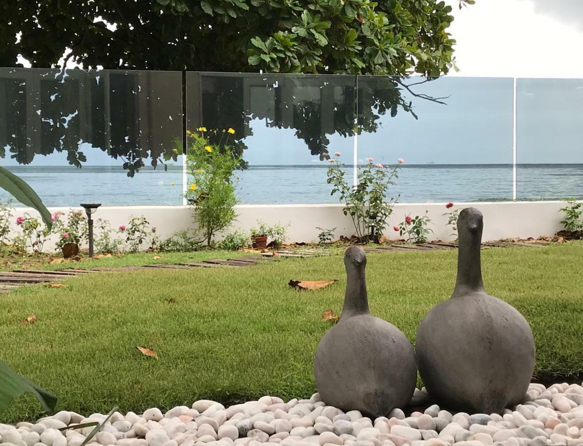 Smell rose beach garden Batu Feringgi Exterior foto