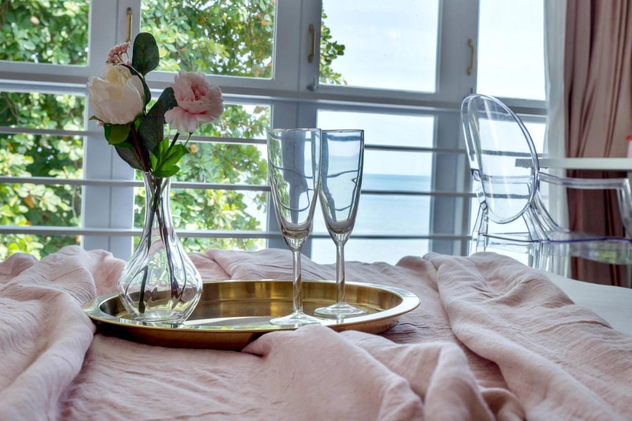Smell rose beach garden Batu Feringgi Exterior foto