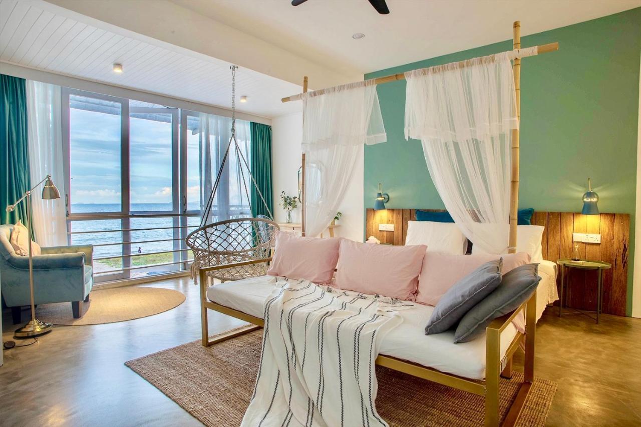 Smell rose beach garden Batu Feringgi Exterior foto